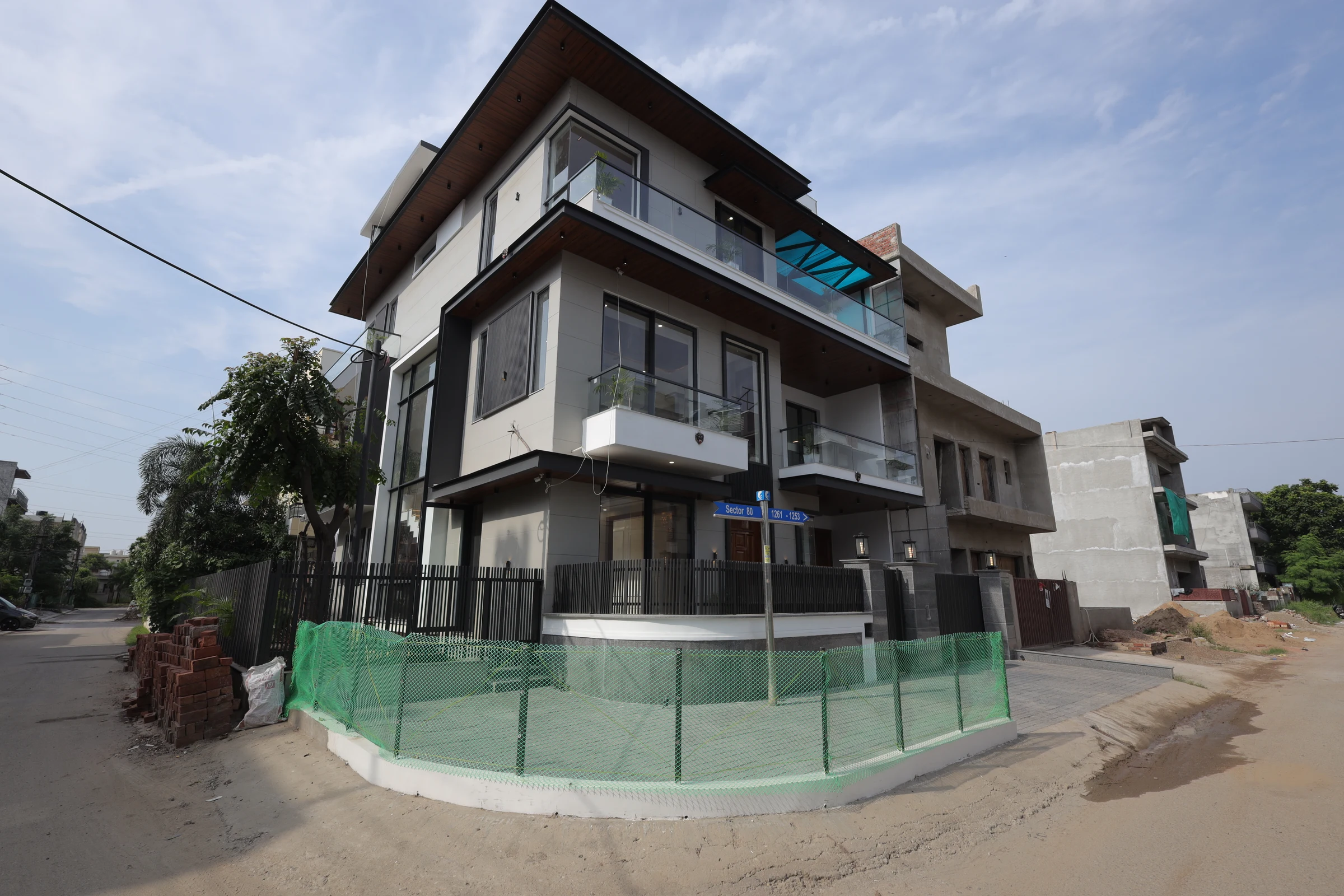 Sector 80 Kothi Corner Perspective